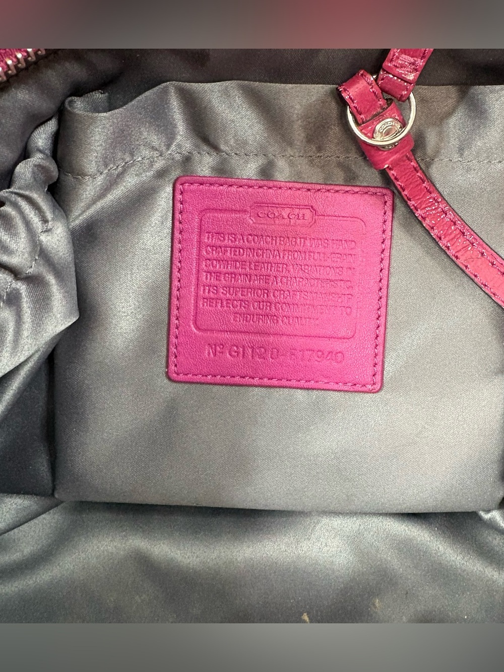 Y2K Coach Fuchsia Patent Leather Diaper Bag Detachable Long Strap & Changing Pad - Picture 15 of 16